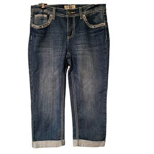 Earl Capris Size 4 Bling Pockets Cuffed Bottom Leg